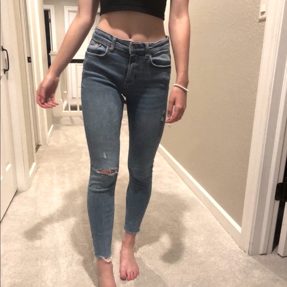 Zara light wash jeans size 4 - Picture 2 of 4